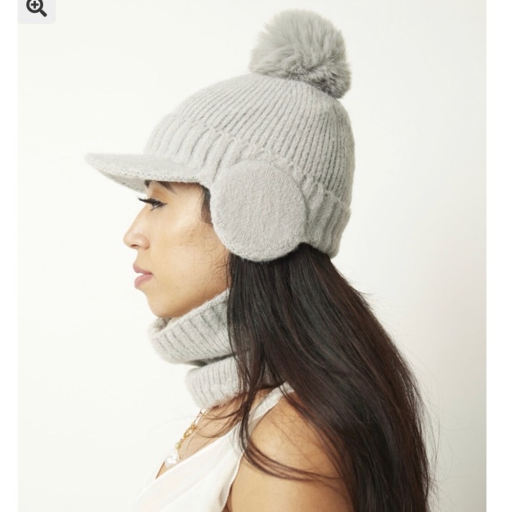 Silver Tourance Beanie and neck warmer